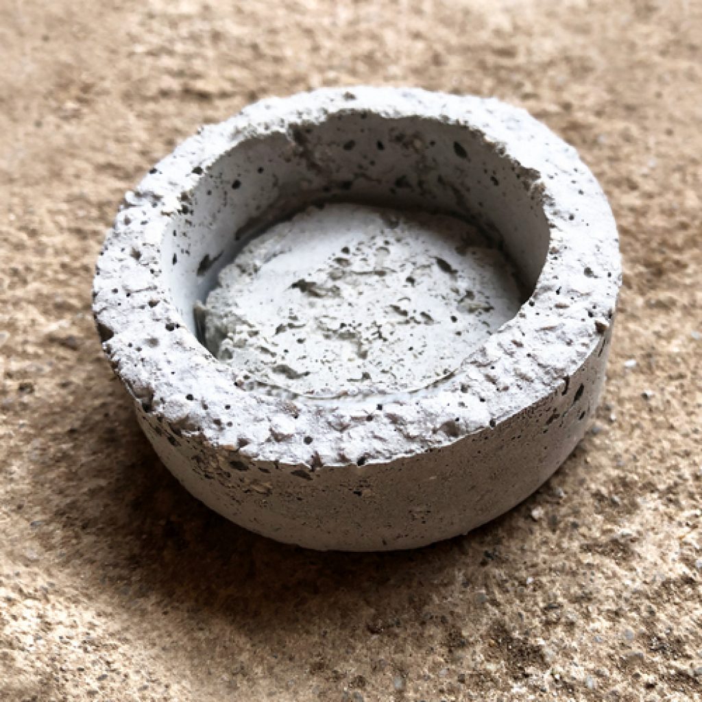 DIY repurposing ideas plastic cases, pour concrete in them and create tiny bowls